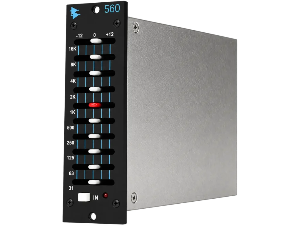 560
